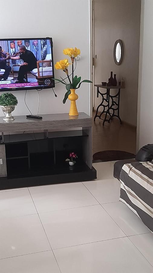 Rio Vermelho Orla Apartment: 2-bedroom Beachfront With Wi-fi & A/c Apartment *
